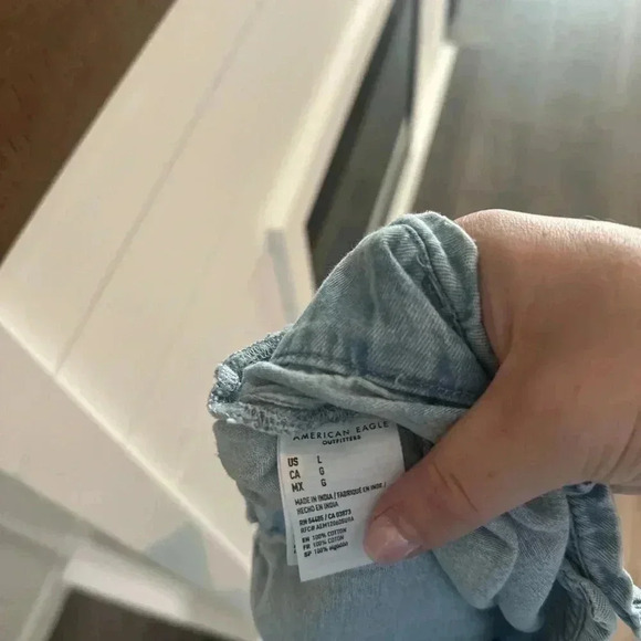 AMERICAN EAGLE CHAMBRAY BOTTOMS SIZE LARGE - Picture 5 of 6